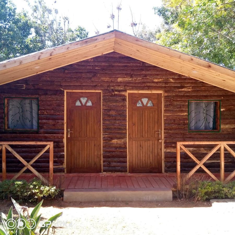 Three Palms Fianar Hotel Фианаранцоа Екстериор снимка