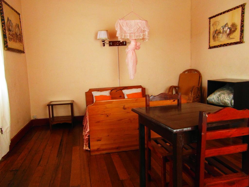 Three Palms Fianar Hotel Фианаранцоа Екстериор снимка
